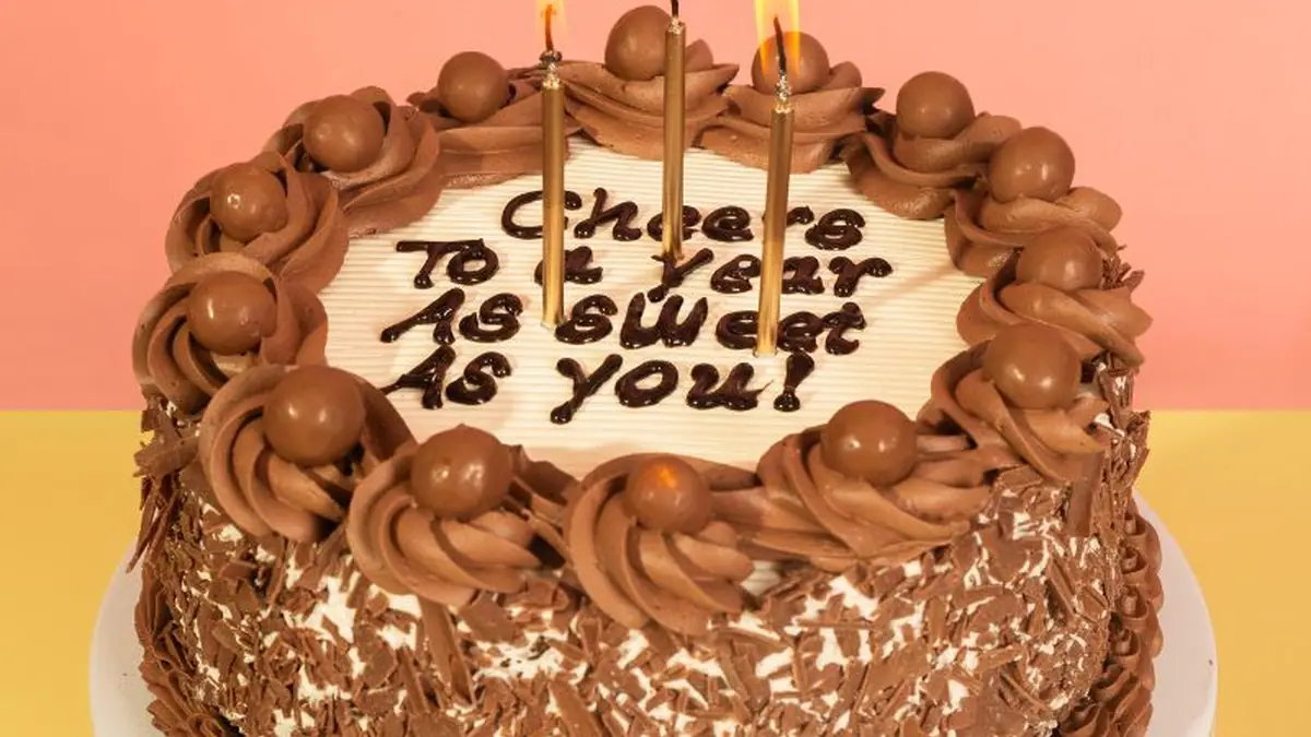Cake Box – eggless cake shop in Gloucester town centre